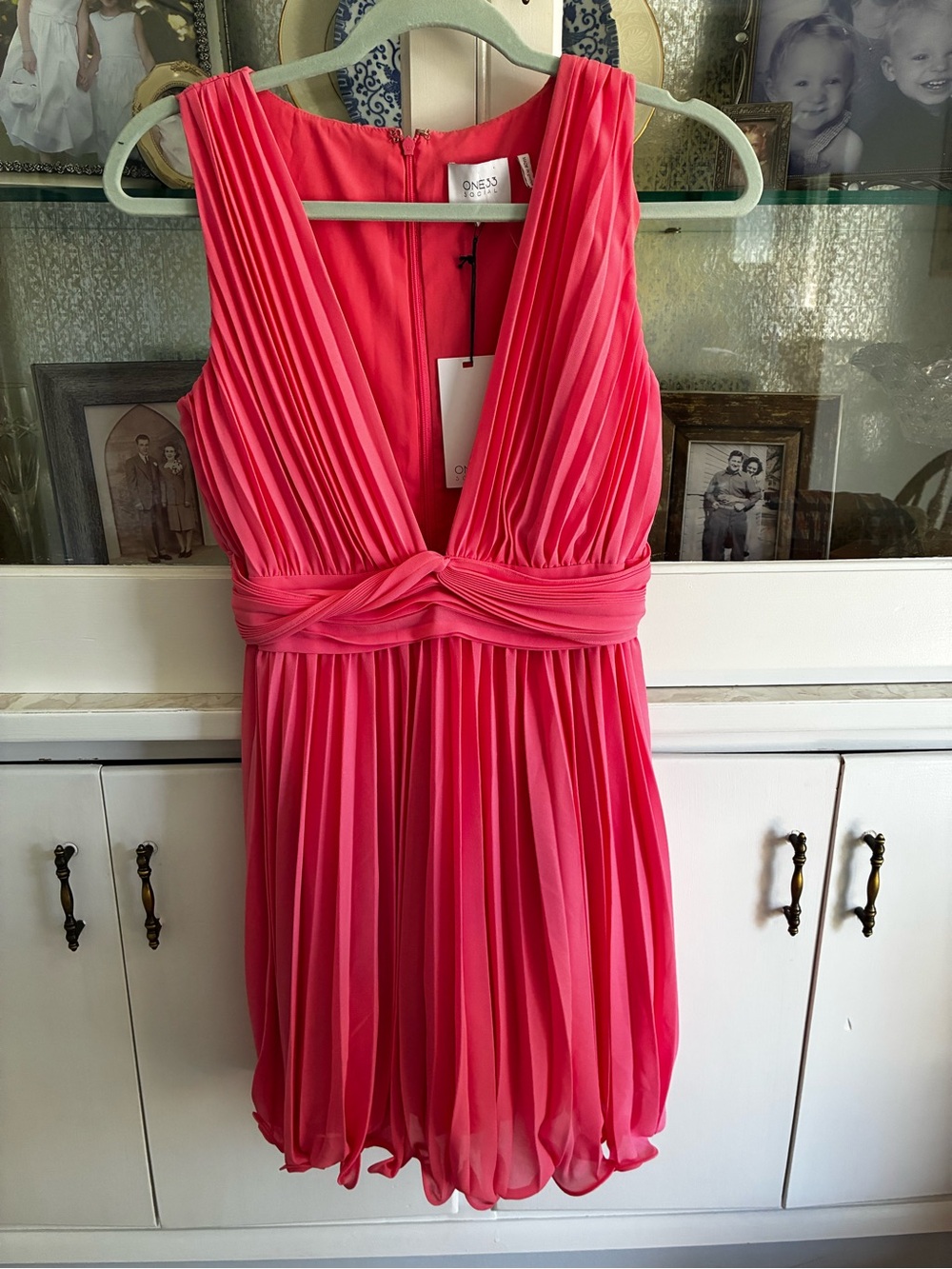 NWT One33 Social Pink/Coral Pleated V-Neck Cocktail Dress size 2